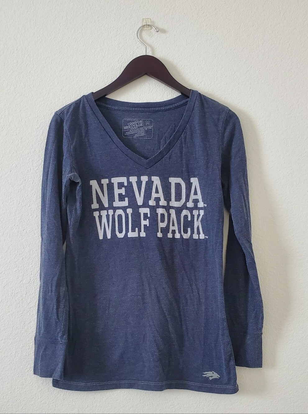 UNR Nevada Wolf Pack Women's Long Sleeve V-neck Navy Blue T-shirt